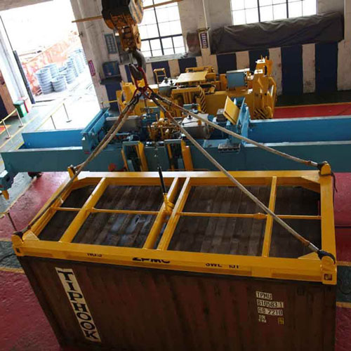 semi-automatic lifting container spreader