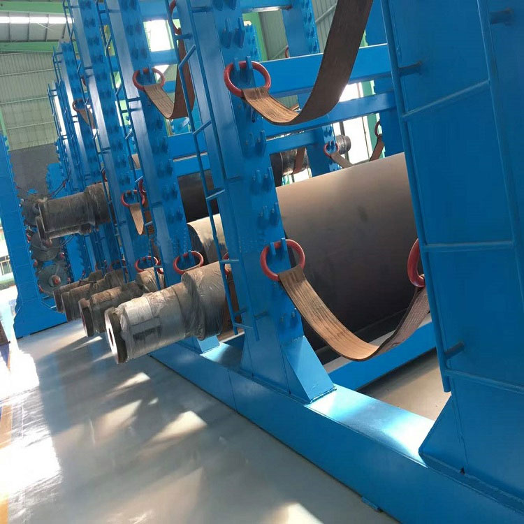 Roll stacking webbing